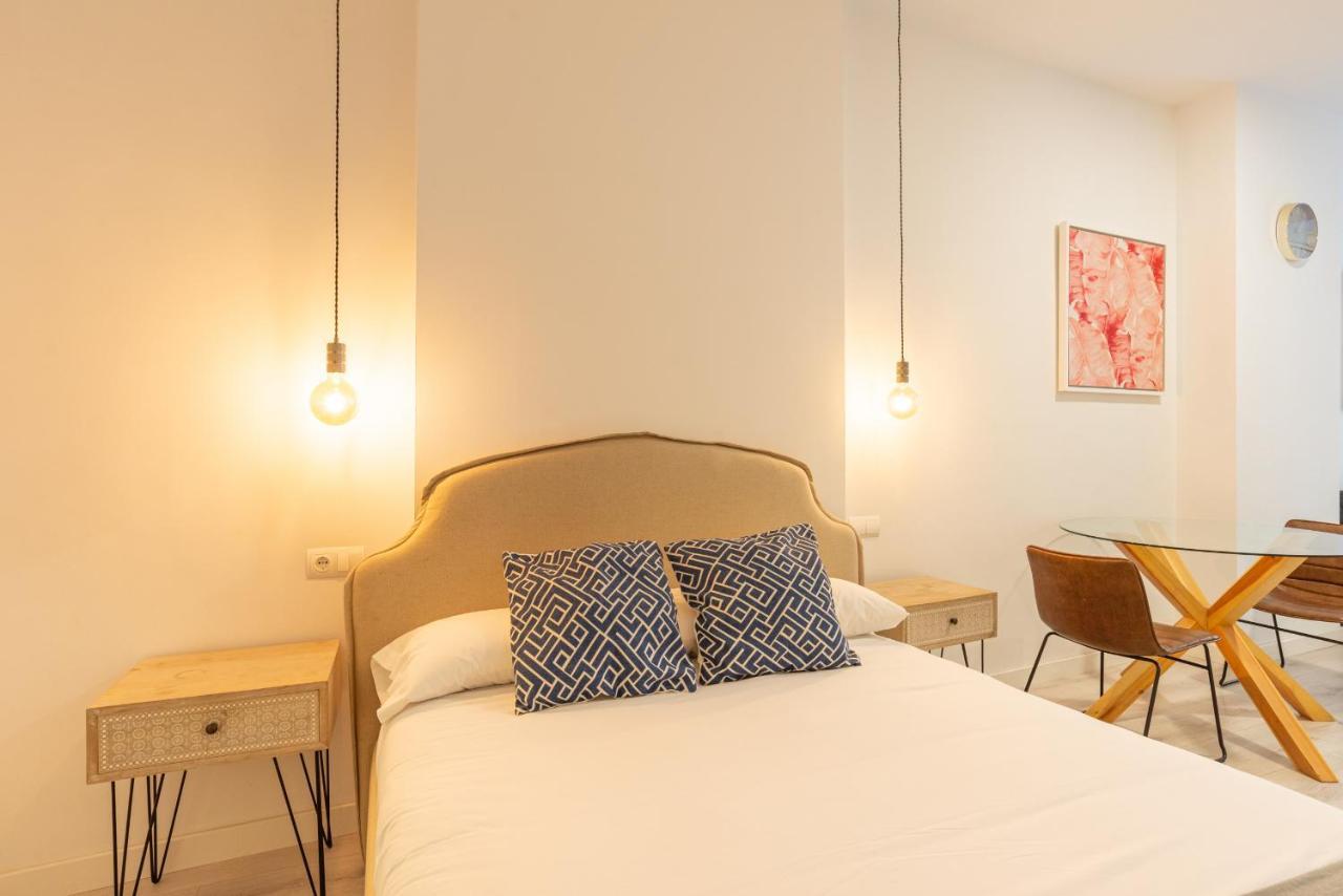 マラガUrbe10 Plaza De La Constucion Premium Loftアパートメント エクステリア 写真