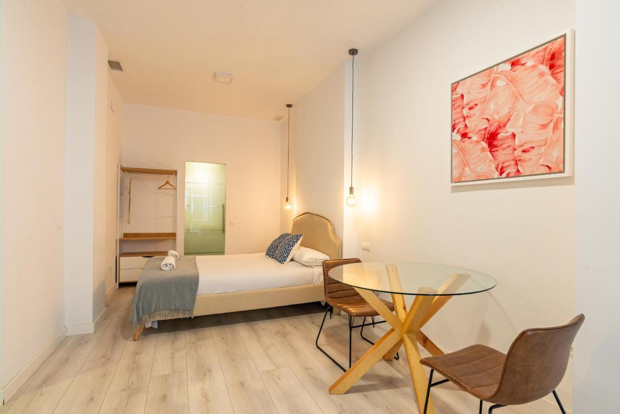 マラガUrbe10 Plaza De La Constucion Premium Loftアパートメント エクステリア 写真