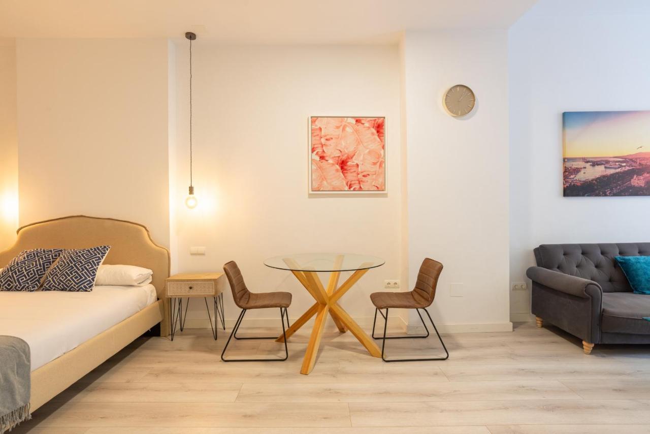 マラガUrbe10 Plaza De La Constucion Premium Loftアパートメント エクステリア 写真